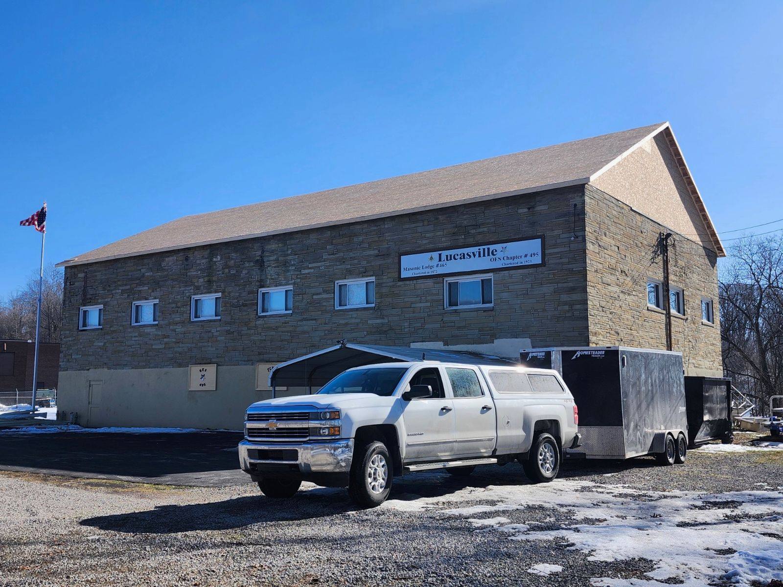 Finished shingle roof with clean lines by Resolute Construction and Remodel